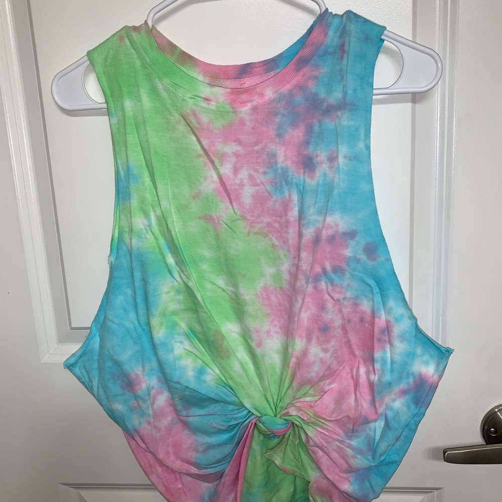 Souther Spirit tie die tank